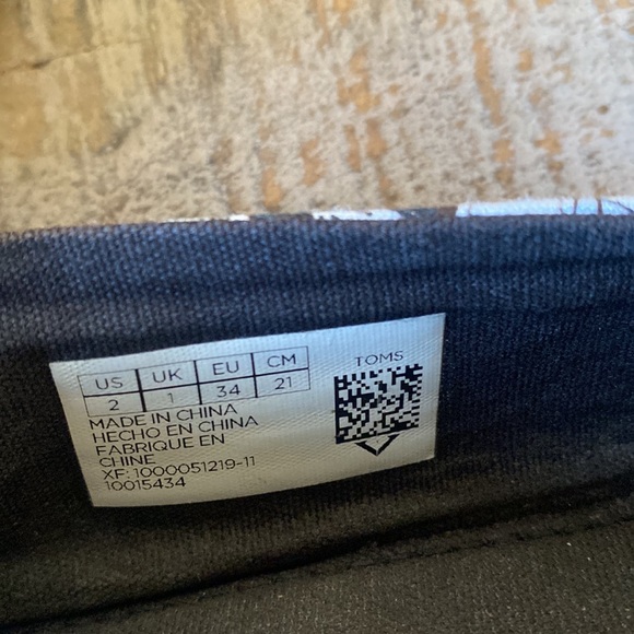 🖤💛Marvel comic book Toms 💛🖤Size 2 - Picture 6 of 8